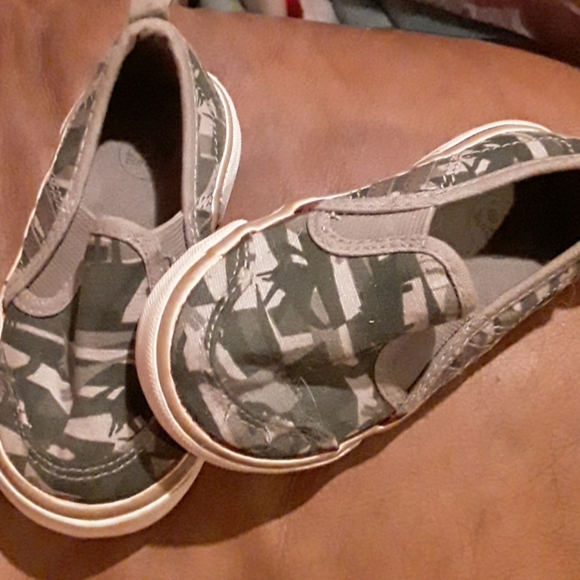Old Navy Other - OLD NAVY  BOYS SLIP ON TENNIS SHOES